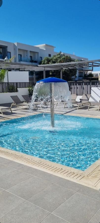 פאראלימני Cosmos Residence מראה חיצוני תמונה