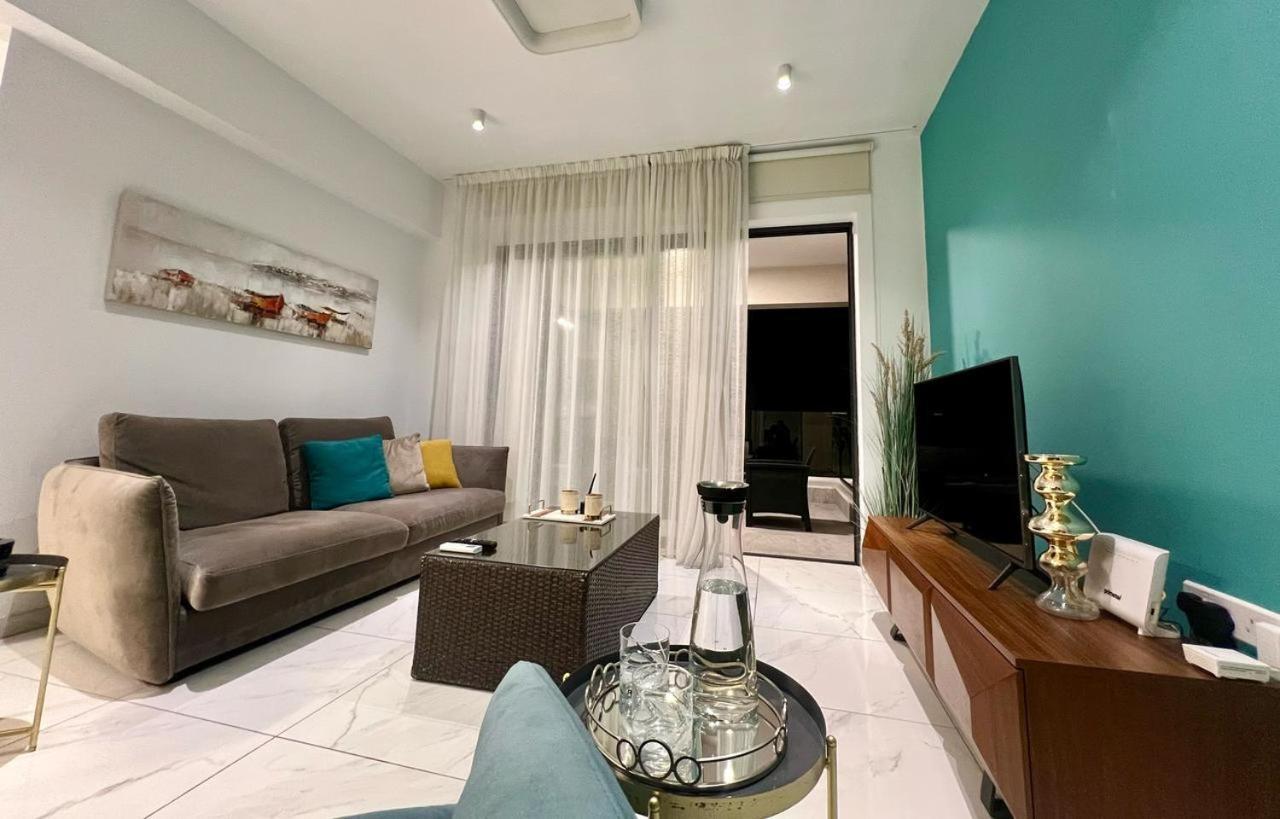פאראלימני Cosmos Residence מראה חיצוני תמונה